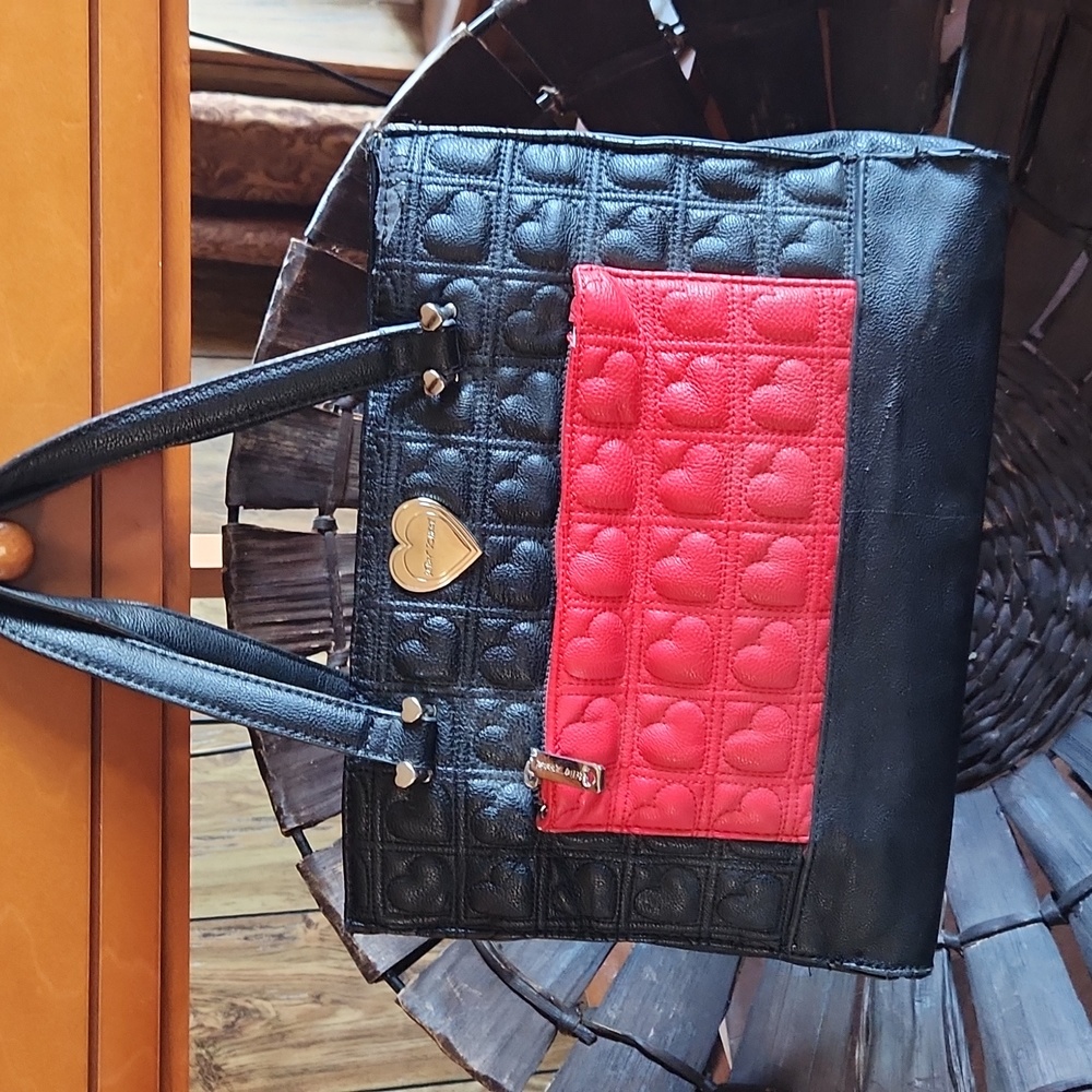 Betsy Johnson heart purse